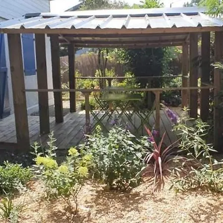 לינה וארוחת בוקר Uhaina Hossegor 3*